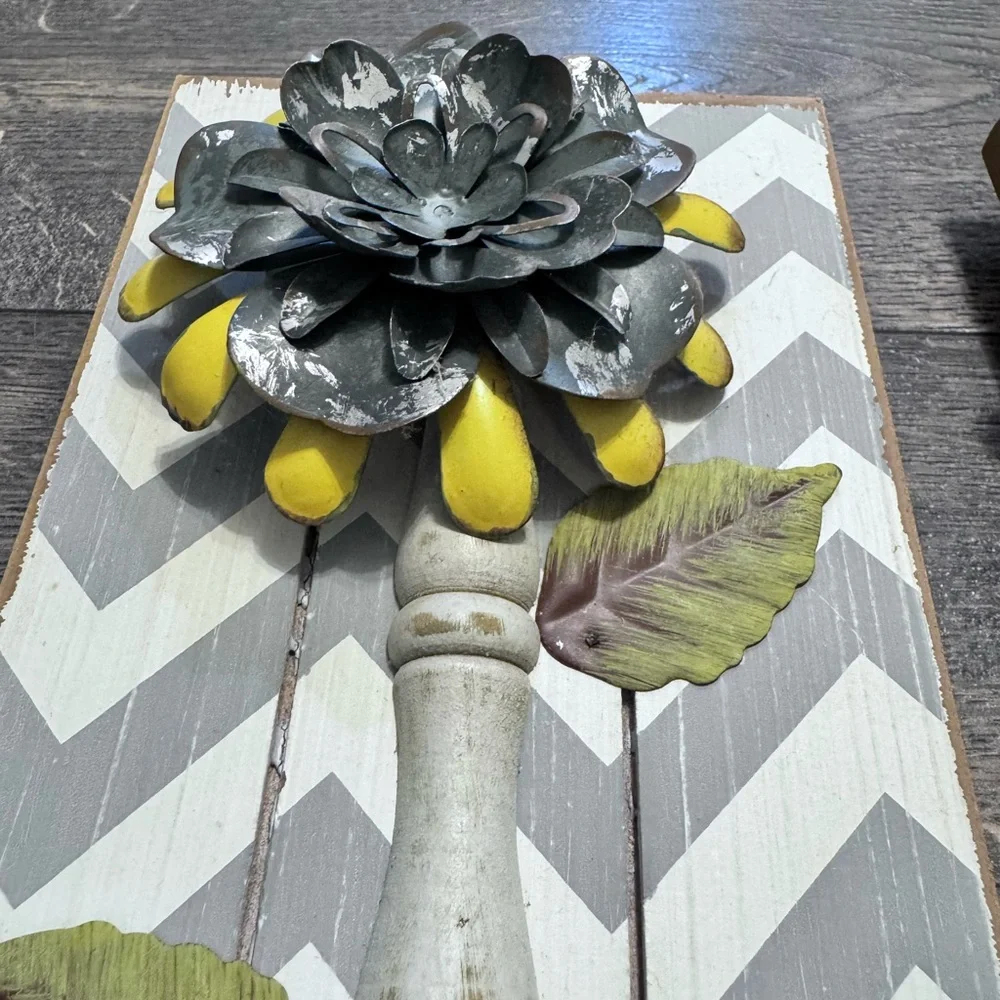 Wood and Metal Chevron 3D Flower Wall Hooks‎ - Gray and Yellow